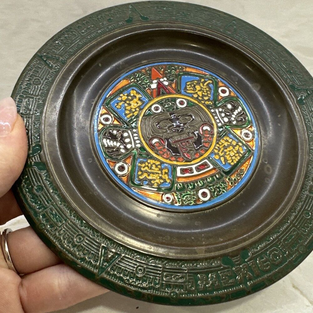 Vintage Mexican Enamel on Copper Aztec Sun Stone Calendar Decorative Plate - Picture 2 of 6